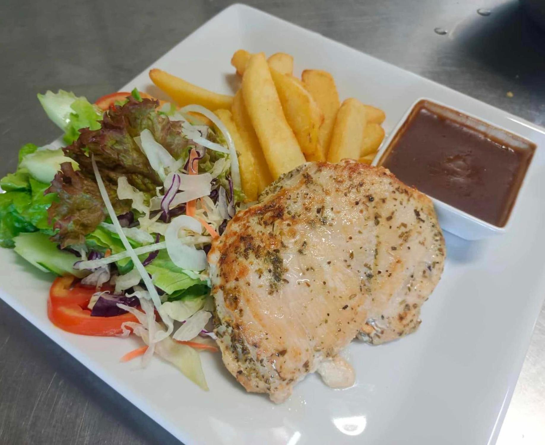 Elephant Sports Bar And Accommodation Phuket المظهر الخارجي الصورة